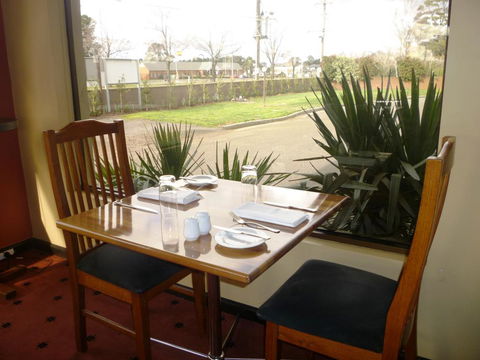 Bell Tower Inn - Dalby Accommodation 2
