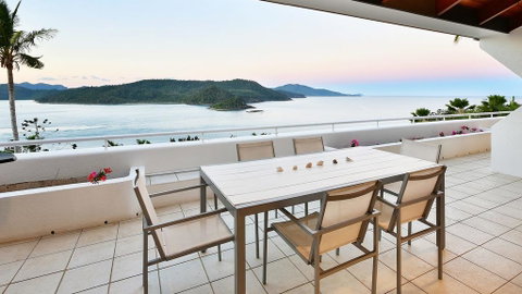 Bella Vista E9 - Ocean View Spacious 2 Bedroom With Golf Buggy - Dalby Accommodation 2