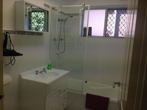 Bellevue Family Comforts, Amenities - Dalby Accommodation 2