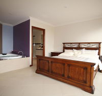 Bellfield Retreat - Dalby Accommodation
