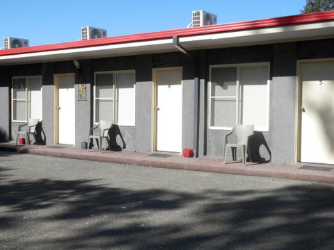 Benjamin Singleton Motel - Dalby Accommodation 1