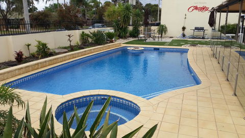 Best Western Chaffey Motor Inn - Dalby Accommodation 1