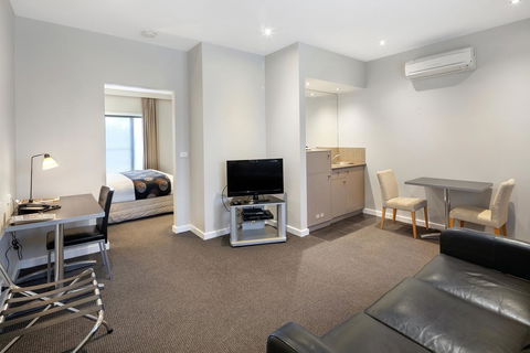 Best Western Plus Ballarat Suites - Dalby Accommodation 2