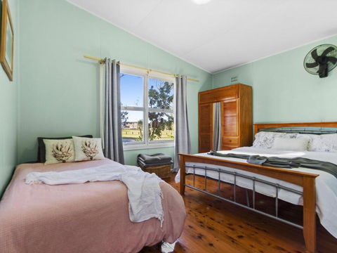 Between 2 Beaches - Comfortable Private Sanctuary - Dalby Accommodation 1