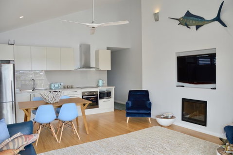 Between Two Beaches - Dalby Accommodation 0