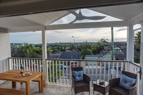 Between Two Beaches - Dalby Accommodation 2