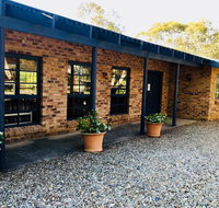Beulah by the Lake - Dalby Accommodation