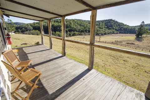 Big Yango House - Dalby Accommodation 2