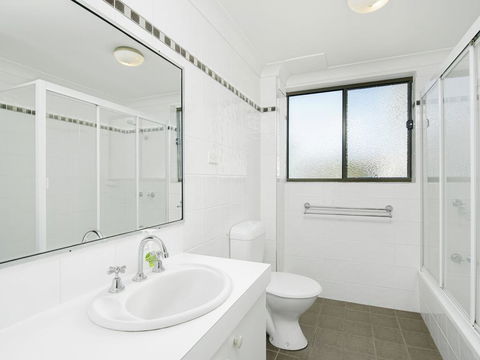 BILINGA GARDENS, UNIT 7 - Dalby Accommodation 1