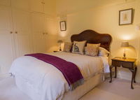 Book Emerald Accommodation Vacations Dalby Accommodation Dalby Accommodation