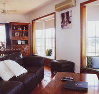 Bimbadgen - Dalby Accommodation