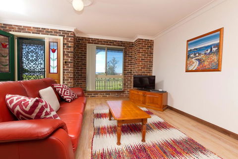 Birchgrove Terrace, Unit 3, Recreation Lane - Dalby Accommodation 2