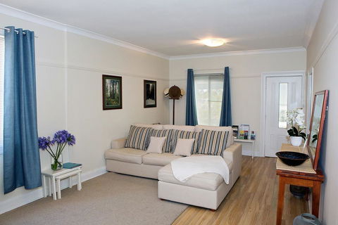 Blue And White Nile - Dalby Accommodation 3