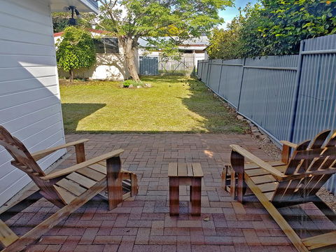 Blue And White Nile - Dalby Accommodation 1