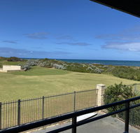 Blue Sky Escapes Seaview Apartment - Dalby Accommodation
