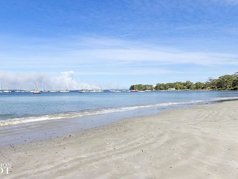 Blue Waters Cottage - 120m To Jervis Bay - Dalby Accommodation 1