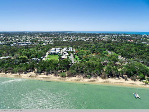 Boat Harbour Studio Apartments And Villas - Dalby Accommodation 3