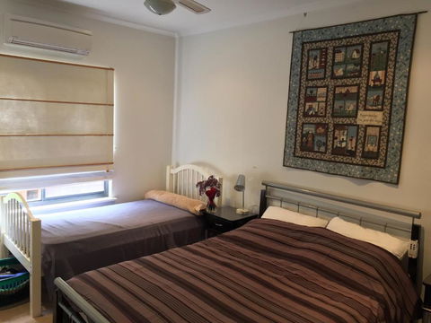 The Jewel Of The Bay - Dalby Accommodation 3