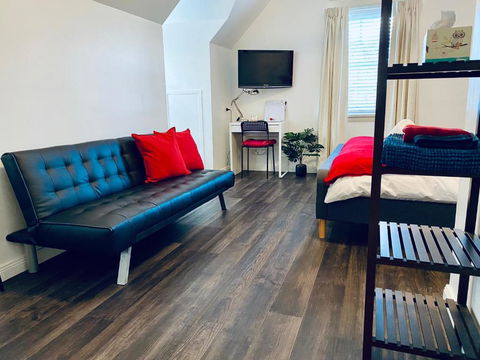 The Loft @ Denver - Dalby Accommodation 2