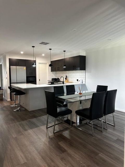 Xquisite - Dalby Accommodation 2