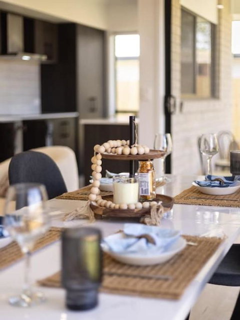 Well-decorated 5BR Family Home - Dalby Accommodation 3