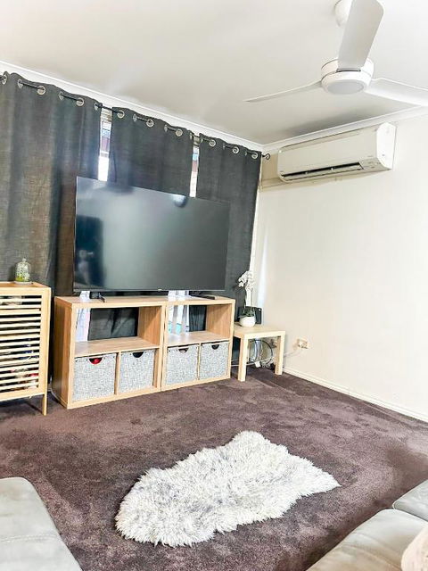 Queen Of The Desert Villa Secure & Gated 2 Bdrm Home - Dalby Accommodation 3