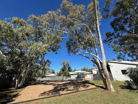 Secure Bush Sanctuary - Dalby Accommodation 2