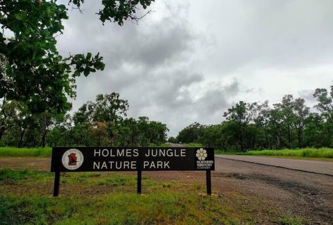 Zenhouse: 4BR Stylish Work/Family Home In Muirhead - Dalby Accommodation 3