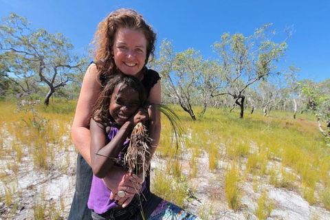 Gay-Wu Woman's 5 Day Yolngu Homeland Tour - Dalby Accommodation 1