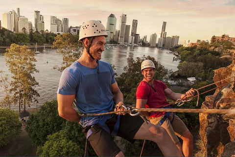 Abseiling The Kangaroo Point Cliffs In Brisbane - Dalby Accommodation 5
