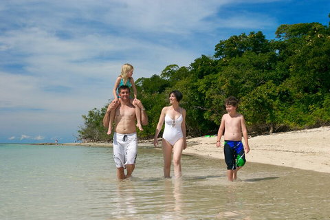 Fly To Green Island - Cruise Return - Dalby Accommodation 5