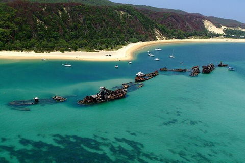 Moreton Island Snorkel And Sandboarding 4WD Day Trip From Brisbane - Dalby Accommodation 1
