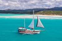 2-Day Whitsundays Sailing Adventure SV Whitehaven, Airlie Beach