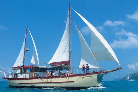2-Day Whitsundays Sailing Adventure: Summertime - Dalby Accommodation 1