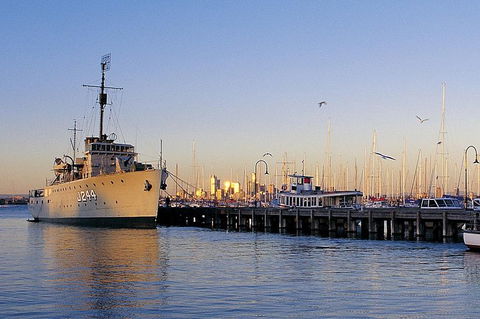 Melbourne City And Williamstown Ferry Cruise - Dalby Accommodation 4